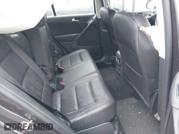 2016 Volkswagen Tiguan R-Line with VIN WVGBV7AX8GW592927, listed as a IAAI auction lot 41521533 with 79,563 mi miles and . Bid and sale history available at DreamBid. Image 8.