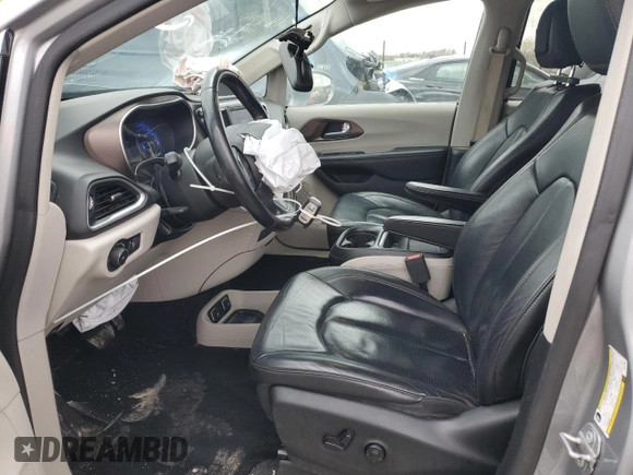 2018 Chrysler Pacifica Touring L with VIN 2C4RC1BG3JR217693, listed as a Copart auction lot 51582155 with 113,107 mi miles and Salvage Title. Bid and sale history available at DreamBid. Image 7.