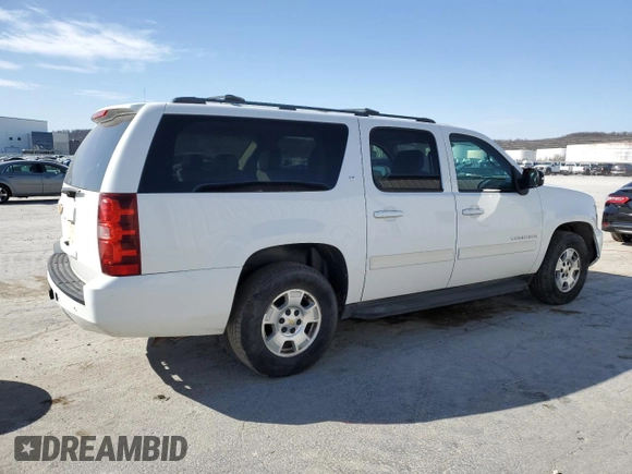 2014 Chevrolet Suburban LT with VIN 1GNSCJE0XER208959, listed as a Copart auction lot 48493865 with 226,379 mi miles and Salvage Title. Bid and sale history available at carsss.com. Image 3.