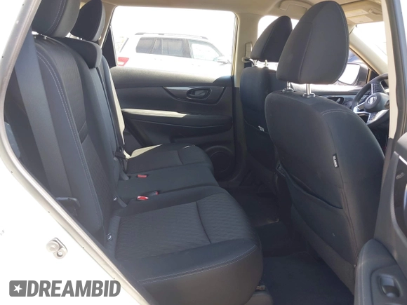 2019 Nissan Rogue SV with VIN KNMAT2MV2KP538352, listed as a IAAI auction lot 42036463 with 69,438 mi miles. Bid and sale history available at carsss.com. Image 8.