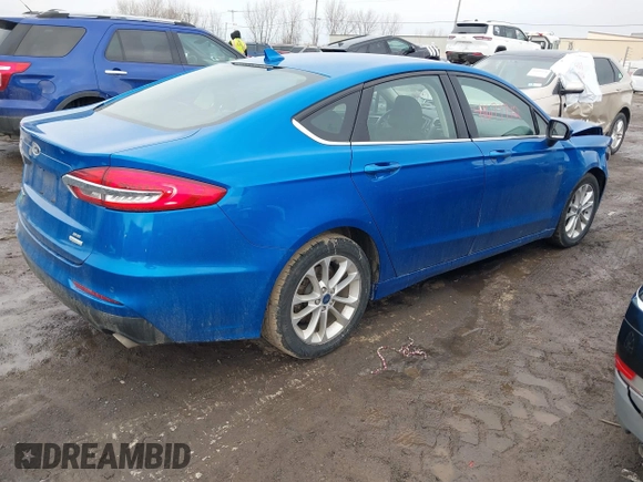 2020 Ford Fusion SE with VIN 3FA6P0HD1LR149783, listed as a IAAI auction lot 41671712 with 88,699 mi miles. Bid and sale history available at carsss.com. Image 4.