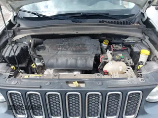 2015 Jeep Renegade Latitude with VIN ZACCJABT8FPC19914, listed as a IAAI auction lot 42081686 with 179,330 mi miles. Bid and sale history available at carsss.com. Image 10.