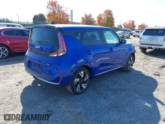 2023 Kia Soul GT-Line with VIN KNDJ53AU3P7208352, listed as a IAAI auction lot 40664100 with 7,484 mi miles. Bid and sale history available at carsss.com. Image 4.