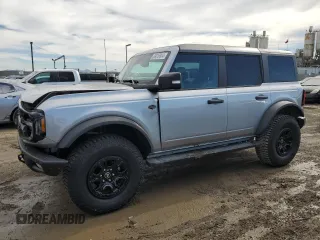 2022 Ford Bronco with VIN 1FMEE5DPXNLB69410, listed as a Copart auction lot 38416304 with 15,866 mi miles. Bid and sale history available at carsss.com. Image 1.