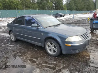 2004 Volkswagen Passat GLX with VIN WVWRH63B94P106041, listed as a Copart auction lot 45535185 with 205,883 mi miles and Salvage title. Bid and sale history available at DreamBid. Image 4.