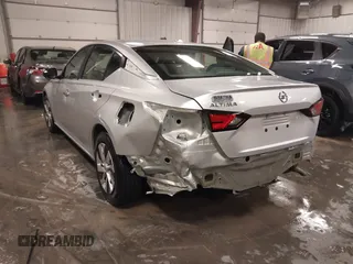 2019 Nissan Altima 2.5 S with VIN 1N4BL4BV9KC149515, listed as a IAAI auction lot 41236906 with 85,052 mi miles. Bid and sale history available at carsss.com. Image 6.