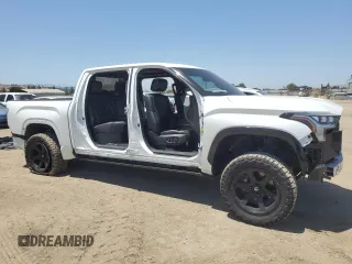 2022 Toyota Tundra Platinum with VIN 5TFNA5DB6NX003415, listed as a Copart auction lot 60794455 with 52,022 mi miles and Salvage title. Bid and sale history available at DreamBid. Image 4.