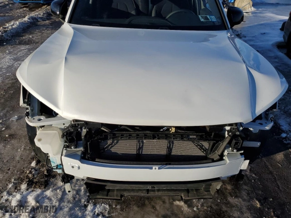 2024 Volvo C40 Recharge Pure Electric Plus with VIN YV4ER3GL7R2096205, listed as a Copart auction lot 45416275 with 0 mi miles and Salvage Title. Bid and sale history available at carsss.com. Image 12.