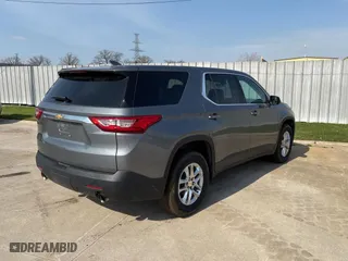 2018 Chevrolet Traverse LS with VIN 1GNERFKW6JJ139973, listed as a Copart auction lot 54496755 with 320,141 mi miles and Clean Title. Bid and sale history available at carsss.com. Image 4.