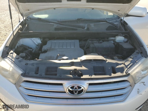 2011 Toyota Highlander with VIN 5TDZK3EHXBS027630, listed as a Copart auction lot 49255195 with 189,829 mi miles and Clean Title. Bid and sale history available at carsss.com. Image 12.