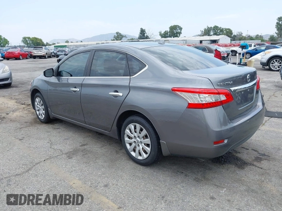 2015 Nissan Sentra SL z VIN 3N1AB7AP1FY327401, wystawiony jako IAAI lot #42425474 z przebiegiem 137 973 mil mil oraz . Historia ofert i sprzedaży dostępna na DreamBid. Obrazek 3.