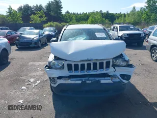 2017 Jeep Compass Sport SE z VIN 1C4NJDBB5HD107025, wystawiony jako IAAI lot #42382265 z przebiegiem Nie podano mil oraz . Historia ofert i sprzedaży dostępna na DreamBid. Obrazek 12.