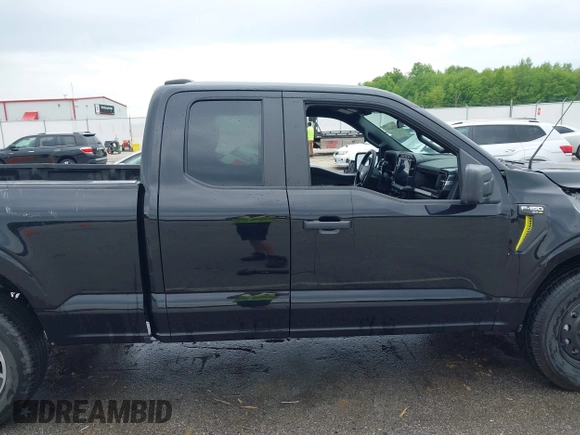 2024 Ford F-150 with VIN 1FTEX2LP1RKE72862, listed as a IAAI auction lot 42214197 with 25,672 mi miles and . Bid and sale history available at DreamBid. Image 14.