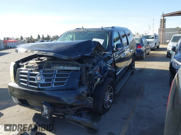 2008 Cadillac Escalade ESV z VIN 1GYFK66838R164476, wystawiony jako IAAI lot #40642750 z przebiegiem 206 681 mil mil oraz . Historia ofert i sprzedaży dostępna na DreamBid. Obrazek 17.