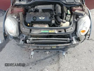 2008 MINI Hardtop with VIN WMWMF33548TU65011, listed as a Copart auction lot 82175524 with 197,702 mi miles and Salvage title. Bid and sale history available at DreamBid. Image 12.