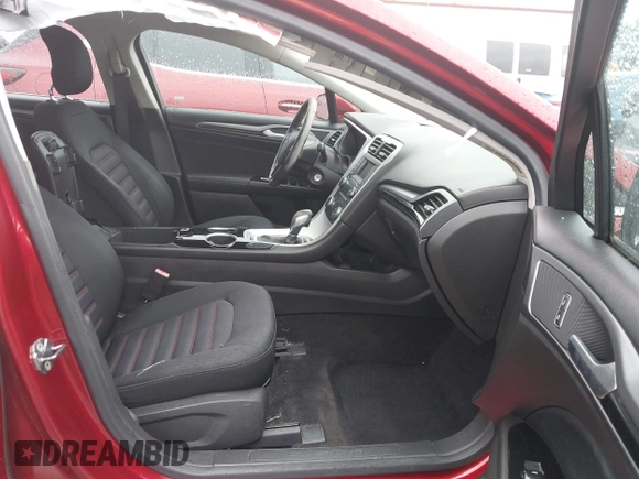 2013 Ford Fusion SE with VIN 3FA6P0HR7DR110516, listed as a IAAI auction lot 42127684 with 123,996 mi miles. Bid and sale history available at carsss.com. Image 5.