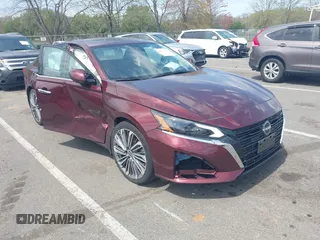 2023 Nissan Altima SL z VIN 1N4BL4EV6PN406475, wystawiony jako IAAI lot #42022515 z przebiegiem 23 641 mil mil oraz . Historia ofert i sprzedaży dostępna na DreamBid. Obrazek 1.