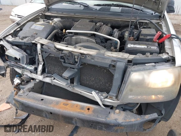 2006 Chevrolet TrailBlazer LS with VIN 1GNDS13S062360615, listed as a IAAI auction lot 40089118 with 207,436 mi miles and . Bid and sale history available at DreamBid. Image 6.