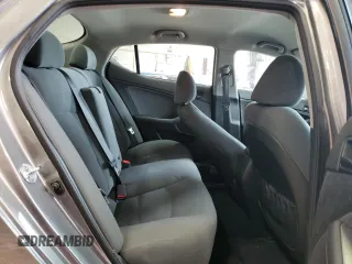 2015 Kia Optima LX z VIN 5XXGM4A71FG513142, wystawiony jako Copart lot #58557655 z przebiegiem 44 204 mil mil oraz Szkoda całkowita • Salvage title. Historia ofert i sprzedaży dostępna na DreamBid. Obrazek 10.