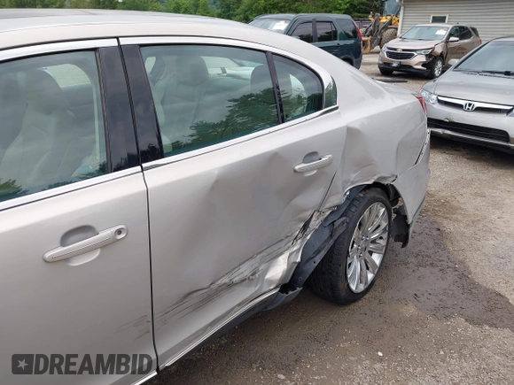 2009 Lincoln MKS with VIN 1LNHM93R79G620964, listed as a IAAI auction lot 42385061 with 107,087 mi miles and . Bid and sale history available at DreamBid. Image 17.