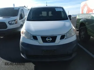 2015 Nissan NV200 SV z VIN 3N6CM0KN6FK701120, wystawiony jako IAAI lot #41971475 z przebiegiem 209 564 mil mil oraz . Historia ofert i sprzedaży dostępna na DreamBid. Obrazek 12.