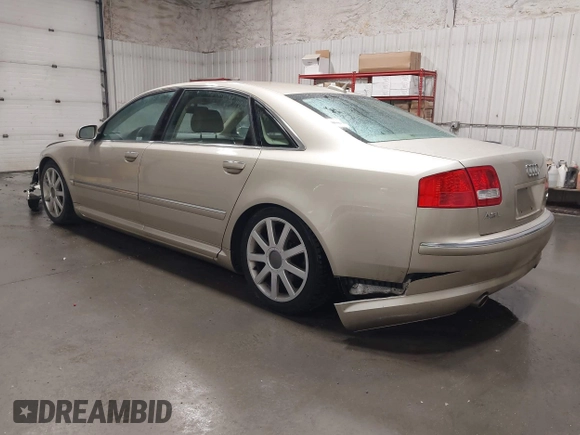2005 Audi A8 z VIN WAUML44E85N013995, wystawiony jako IAAI lot #42130813 z przebiegiem 53 435 mil mil oraz . Historia ofert i sprzedaży dostępna na DreamBid. Obrazek 3.