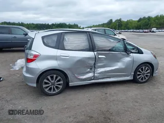 2013 Honda Fit Sport с VIN JHMGE8H59DC067410, выставлен на аукционе IAAI как лот 42319096 с пробегом 149 779 миль миль и . История ставок и продаж доступна на DreamBid. Изображение 13.