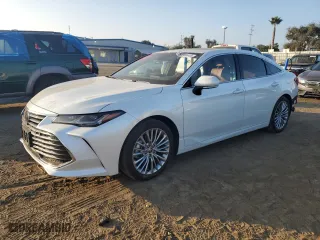 2022 Toyota Avalon Limited with VIN 4T1DZ1FB8NU079418, listed as a Copart auction lot 83380444 with 8,885 mi miles and Salvage Title. Bid and sale history available at carsss.com. Image 1.