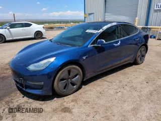 2018 Tesla Model 3 Long Range Battery z VIN 5YJ3E1EBXJF146469, wystawiony jako Copart lot #60101515 z przebiegiem 131 507 mil mil oraz Czysty tytuł • Clean title. Historia ofert i sprzedaży dostępna na DreamBid. Obrazek 1.