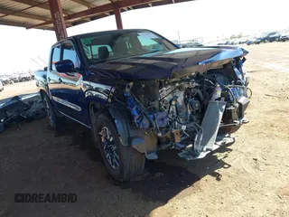 2022 Nissan Frontier SV z VIN 1N6ED1EK0NN654126, wystawiony jako IAAI lot #41850051 z przebiegiem 27 479 mil mil oraz . Historia ofert i sprzedaży dostępna na DreamBid. Obrazek 1.