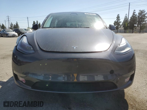 2024 Tesla Model Y Long Range z VIN 7SAYGDEE2RA223052, wystawiony jako Copart lot #61485025 z przebiegiem 13 268 mil mil oraz Szkoda całkowita • Salvage title. Historia ofert i sprzedaży dostępna na DreamBid. Obrazek 5.