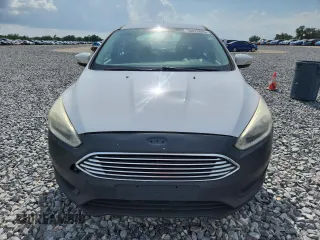2015 Ford Focus SE with VIN 1FADP3F26FL276350, listed as a Copart auction lot 58828865 with 110,548 mi miles and Clean title. Bid and sale history available at DreamBid. Image 5.