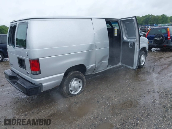 2008 Ford Econoline Cargo Commercial z VIN 1FTNE14W08DA28087, wystawiony jako IAAI lot #42365041 z przebiegiem 135 182 mil mil oraz . Historia ofert i sprzedaży dostępna na DreamBid. Obrazek 4.