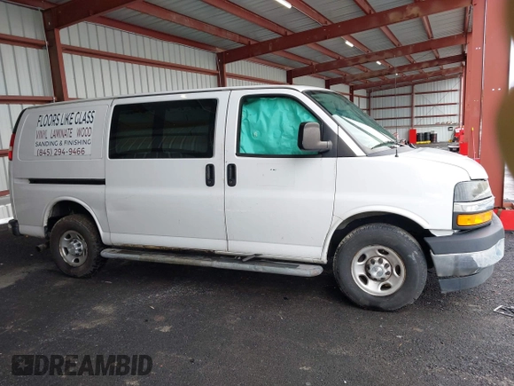 2018 Chevrolet Express Cargo Van with VIN 1GCWGAFG8J1905193, listed as a IAAI auction lot 41726804 with 83,690 mi miles. Bid and sale history available at carsss.com. Image 13.
