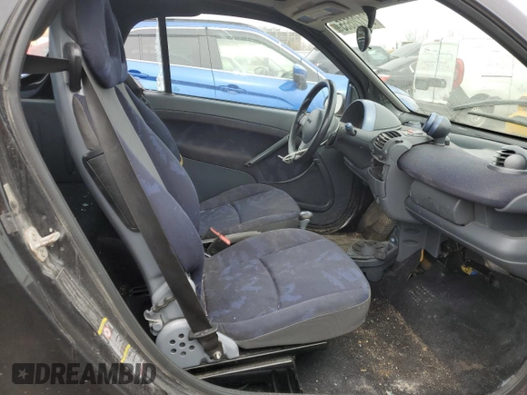 2006 Smart fortwo z VIN WMEAJ00F36J255140, wystawiony jako Copart lot #52120555 z przebiegiem Nie podano mil oraz Tytuł czysty. Historia ofert i sprzedaży dostępna na DreamBid. Obrazek 10.