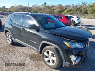 2018 Jeep Compass Latitude with VIN 3C4NJCBB1JT467953, listed as a IAAI auction lot 41254646 with 88,322 mi miles. Bid and sale history available at carsss.com. Image 1.