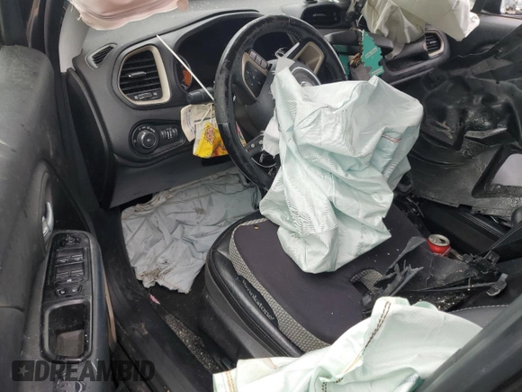 2016 Jeep Renegade Limited with VIN ZACCJADT2GPD73694, listed as a Copart auction lot 49992635 with Not Provided miles and Salvage Title. Bid and sale history available at DreamBid. Image 8.