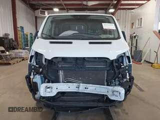 2019 Ford Transit z VIN 1FTYE1ZM5KKB61368, wystawiony jako IAAI lot #42232514 z przebiegiem 65 348 mil mil oraz . Historia ofert i sprzedaży dostępna na DreamBid. Obrazek 11.