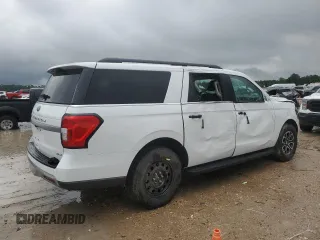 2024 Ford Expedition Max XLT with VIN 1FMJK1H8XREB02917, listed as a Copart auction lot 51924285 with 2,632 mi miles and Salvage Title. Bid and sale history available at DreamBid. Image 3.