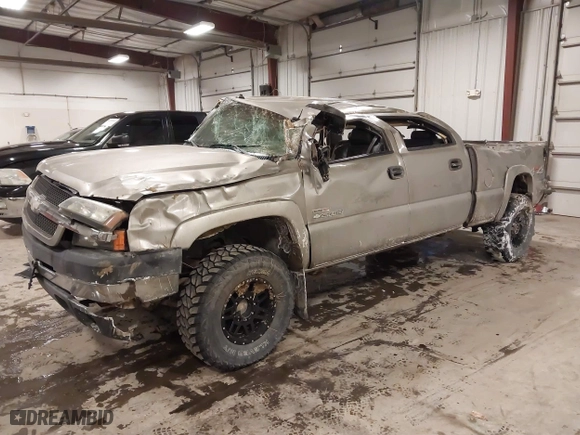 2003 Chevrolet Silverado 2500HD LS with VIN 1GCHK23173F140934, listed as a IAAI auction lot 41263369 with 101,952 mi miles. Bid and sale history available at carsss.com. Image 17.