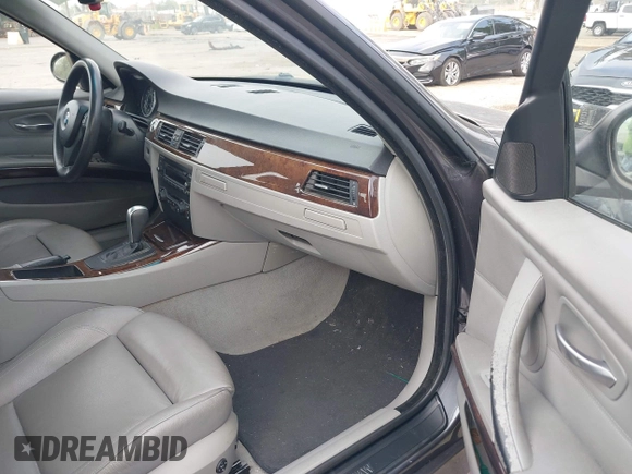 2006 BMW 3 Series 325i with VIN WBAVB135X6KX33048, listed as a IAAI auction lot 42415615 with 205,421 mi miles and . Bid and sale history available at DreamBid. Image 5.