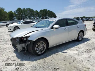 2014 Lexus ES 330 with VIN JTHBK1GG6E2126773, listed as a Copart auction lot 62556465 with 146,697 mi miles and Salvage title. Bid and sale history available at DreamBid. Image 1.