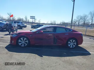 2021 Tesla Model S Long Range Plus с VIN 5YJSA1E29MF425424, выставлен на аукционе IAAI как лот 41745793 с пробегом 83 817 миль миль и . История ставок и продаж доступна на DreamBid. Изображение 14.