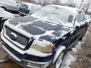 2004 Ford F-150 STX with VIN 1FTRX12W44NA84522, listed as a IAAI auction lot 41571717 with 283,200 mi miles. Bid and sale history available at carsss.com. Image 2.