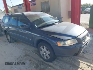 2005 Volvo XC70 with VIN YV1SZ592951189730, listed as a IAAI auction lot 42077516 with 183,903 mi miles and . Bid and sale history available at DreamBid. Image 1.