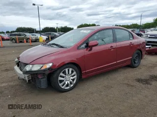 2009 Honda Civic LX z VIN 2HGFA16589H330494, wystawiony jako Copart lot #57677205 z przebiegiem 138 149 mil mil oraz Szkoda całkowita • Salvage title. Historia ofert i sprzedaży dostępna na DreamBid. Obrazek 1.