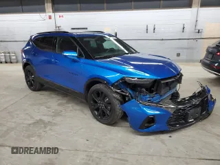 2021 Chevrolet Blazer RS z VIN 3GNKBKRS8MS542374, wystawiony jako Copart lot #56695675 z przebiegiem 29 274 mil mil oraz Szkoda całkowita • Salvage title. Historia ofert i sprzedaży dostępna na DreamBid. Obrazek 4.