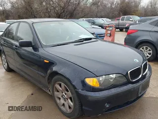 2005 BMW 3 Series 325i with VIN WBAEV33445KW16557, listed as a IAAI auction lot 41563840 with 228,001 mi miles. Bid and sale history available at carsss.com. Image 6.