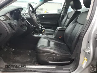 2010 Cadillac DTS 1SA z VIN 1G6KA5EY0AU125918, wystawiony jako Copart lot #45471305 z przebiegiem 56 685 mil mil oraz Szkoda całkowita • Salvage title. Historia ofert i sprzedaży dostępna na DreamBid. Obrazek 7.