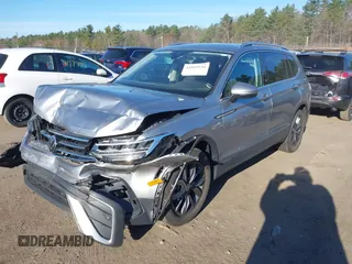 2023 Volkswagen Tiguan SE z VIN 3VVMB7AX4PM128007, wystawiony jako IAAI lot #42069544 z przebiegiem 19 994 mil mil oraz . Historia ofert i sprzedaży dostępna na DreamBid. Obrazek 17.